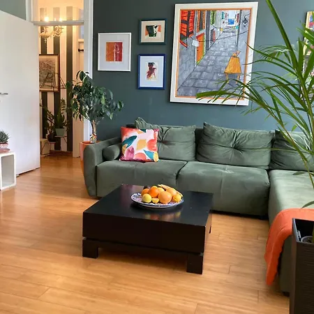 Oasis In The Park Apartment